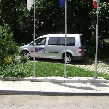 Elate Plaza Готель 3*