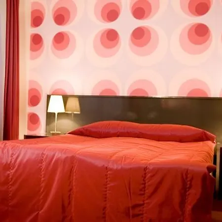 Elate Plaza Готель 3*